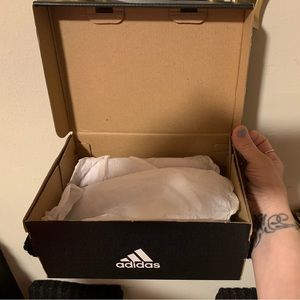 Blue Adidas toddler’s size 7